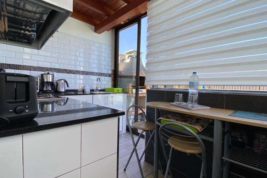 Estudio Agradable, Con Jacuzzi, Terraza Y Barbacoa, Totalmente Independiente Corralejo Exterior photo