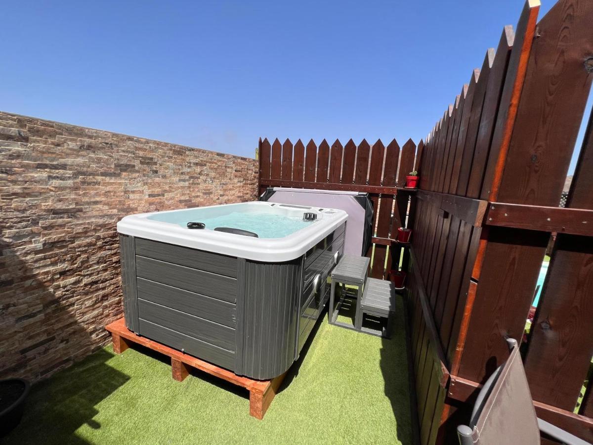 Estudio Agradable, Con Jacuzzi, Terraza Y Barbacoa, Totalmente Independiente Corralejo Exterior photo